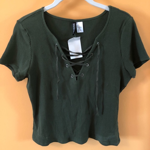Divided Tops - Green lace-up top